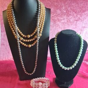 Elegant Multicolor Pearl Necklace Lot